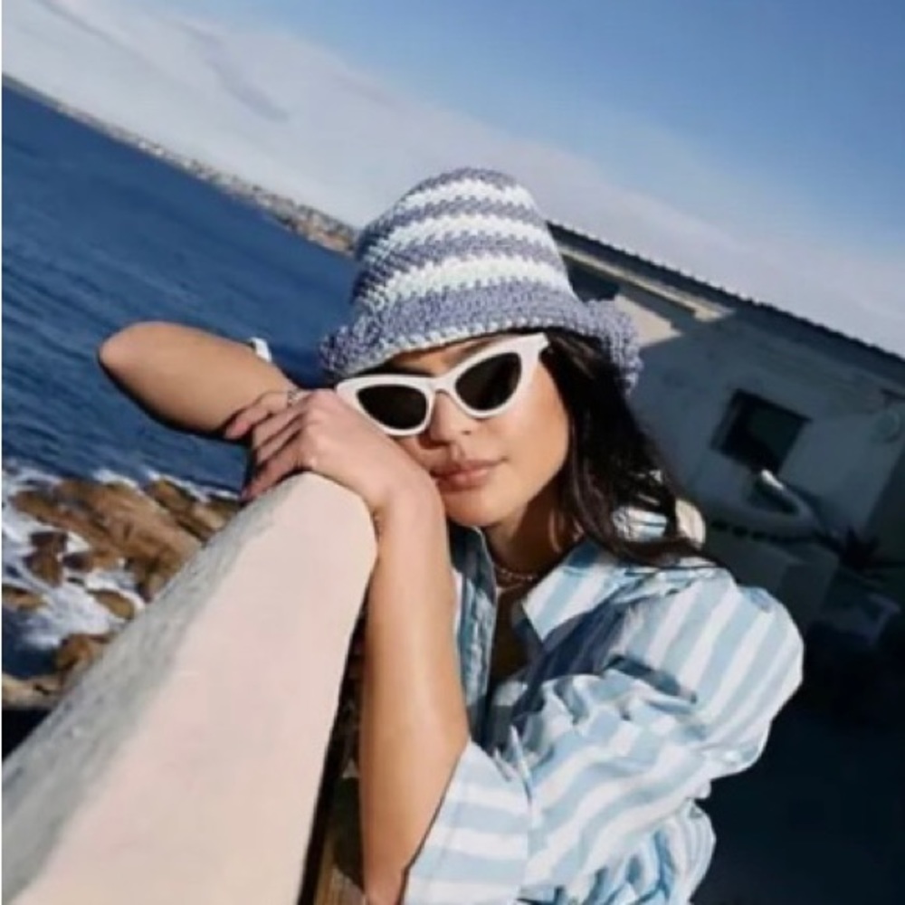 New without tags Free People 
Pixie Blue Stripe Crochet Bucket Hat
100% cotton - Picture 7 of 10